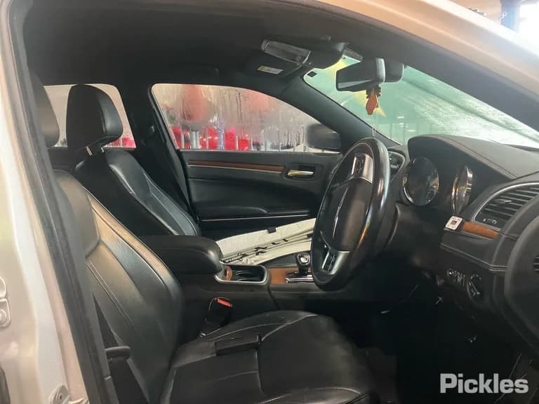 2014 Chrysler 300 Used VIN 2C3CCAVG7DH548163 – side profile 2014 Chrysler 300 Used VIN 2C3CCAVG7DH548163 – side profile