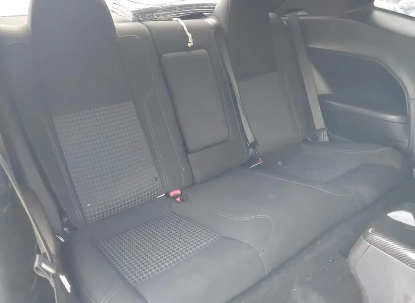 2018 DODGE Challenger Used VIN 2C3CDZBT0JH259571 – trunk area 2018 DODGE Challenger Used VIN 2C3CDZBT0JH259571 – trunk area