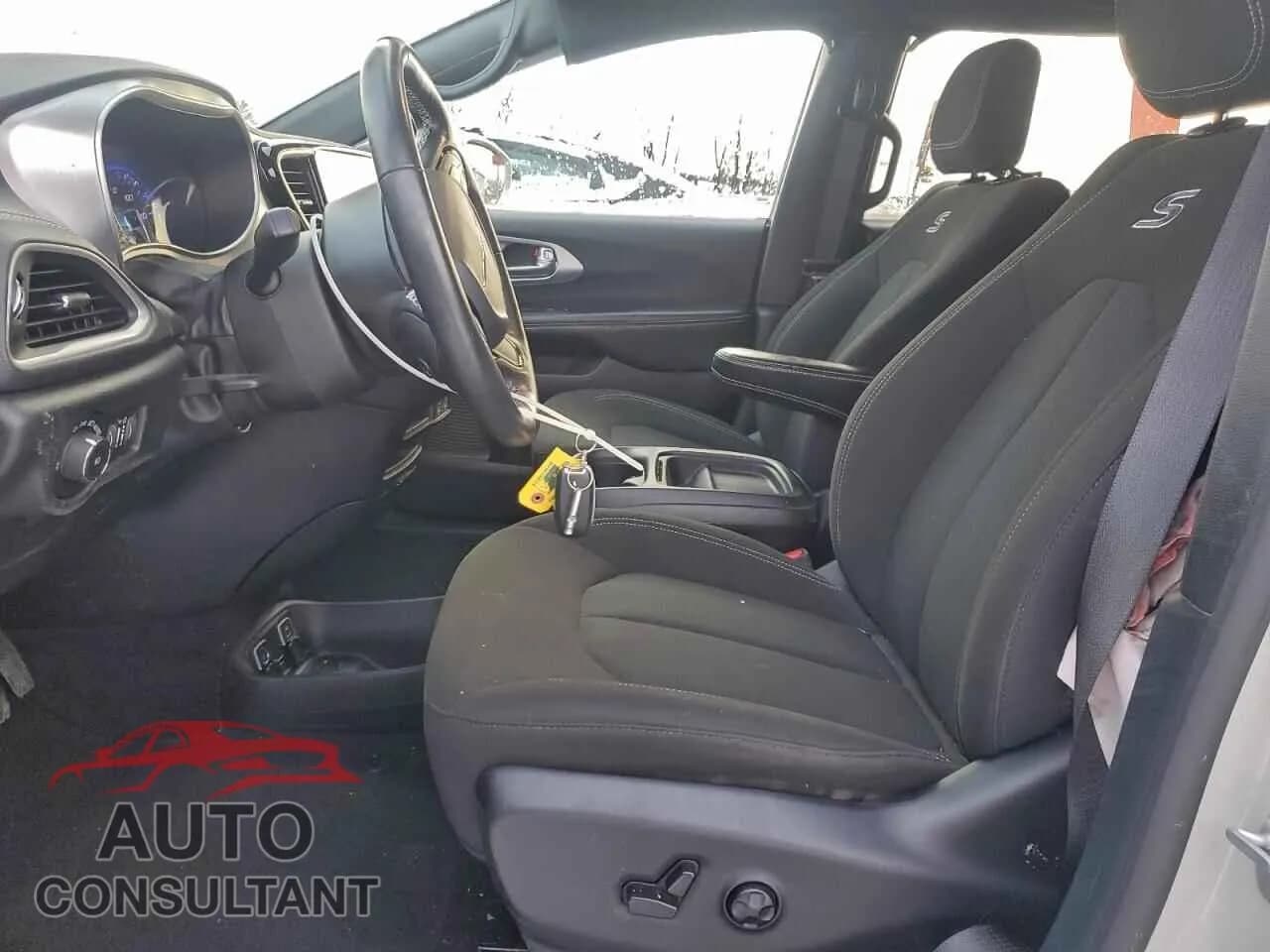 2021 CHRYSLER PACIFICA Damaged VIN 2C4RC1FG5MR540190 – exterior detail 2021 CHRYSLER PACIFICA Damaged VIN 2C4RC1FG5MR540190 – exterior detail