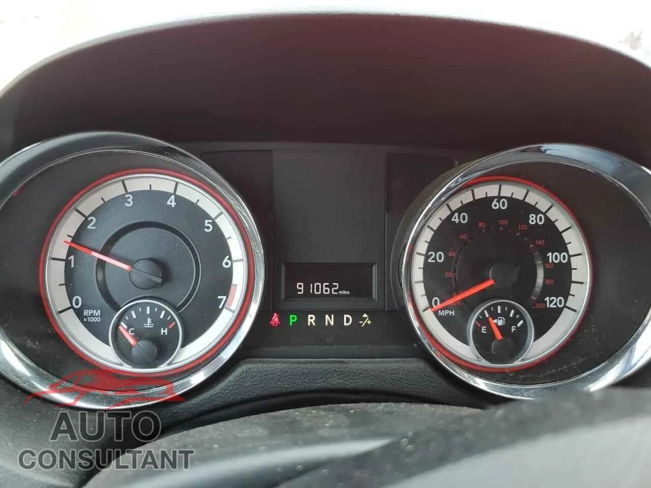 2014 DODGE CARAVAN Damaged VIN 2C4RDGCG6ER118919 – trunk area 2014 DODGE CARAVAN Damaged VIN 2C4RDGCG6ER118919 – trunk area