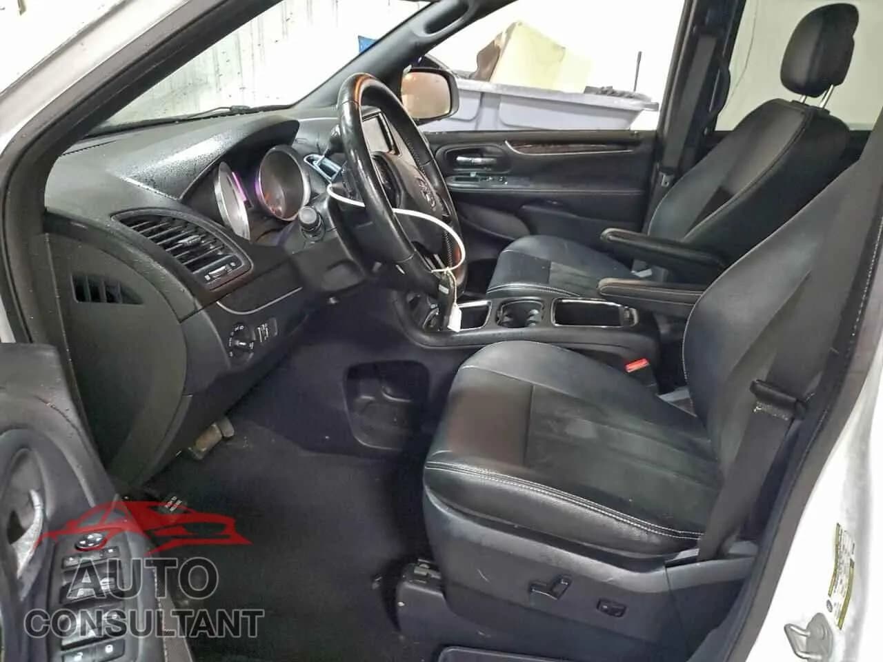 2019 DODGE CARAVAN Damaged VIN 2C4RDGCG6KR723468 – exterior detail 2019 DODGE CARAVAN Damaged VIN 2C4RDGCG6KR723468 – exterior detail