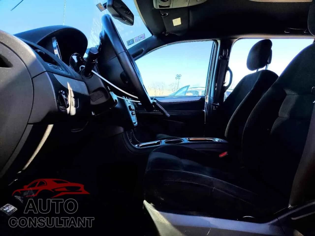 2016 DODGE CARAVAN Damaged VIN 2C4RDGCG8GR320213 – exterior detail 2016 DODGE CARAVAN Damaged VIN 2C4RDGCG8GR320213 – exterior detail