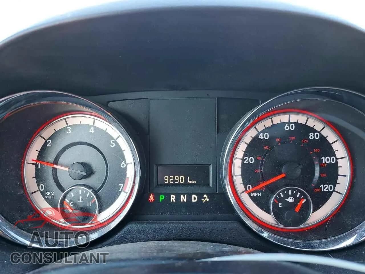 2016 DODGE CARAVAN Damaged VIN 2C4RDGCG8GR320213 – trunk area 2016 DODGE CARAVAN Damaged VIN 2C4RDGCG8GR320213 – trunk area