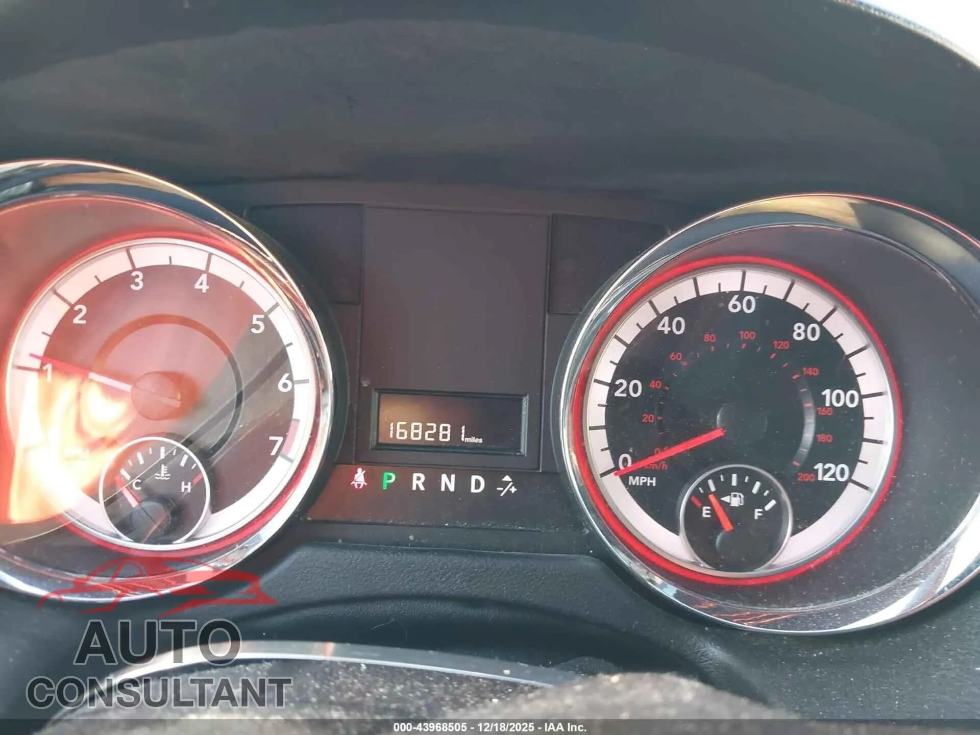 2019 DODGE GRAND CARAVAN Damaged VIN 2C4RDGCG8KR611903 – exterior detail 2019 DODGE GRAND CARAVAN Damaged VIN 2C4RDGCG8KR611903 – exterior detail