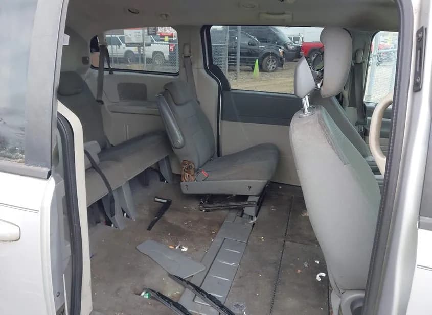2010 DODGE Grand Caravan Used VIN 2D4RN3D14AR427060 – interior seats 2010 DODGE Grand Caravan Used VIN 2D4RN3D14AR427060 – interior seats