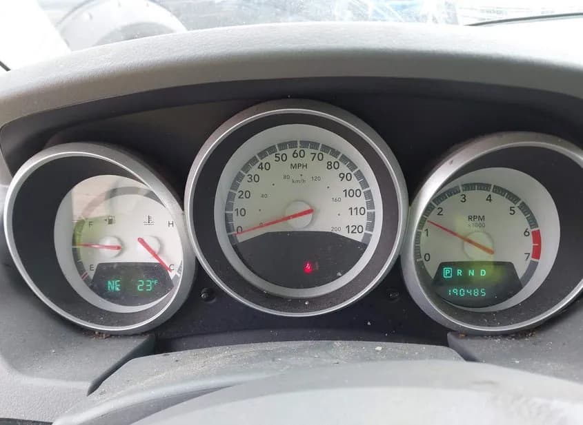 2010 DODGE Grand Caravan Used VIN 2D4RN3D14AR427060 – exterior detail 2010 DODGE Grand Caravan Used VIN 2D4RN3D14AR427060 – exterior detail