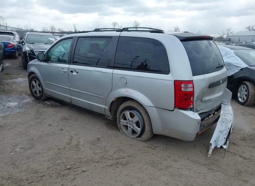 2010 DODGE Grand Caravan Used VIN 2D4RN3D14AR427060 – photo 11 2010 DODGE Grand Caravan Used VIN 2D4RN3D14AR427060 – photo 11