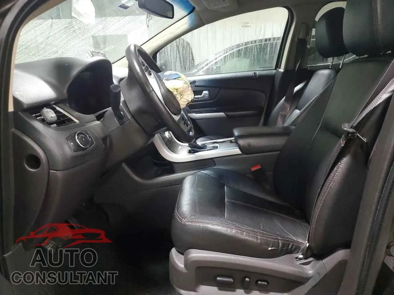 2014 FORD EDGE Damaged VIN 2FMDK3JC2EBA82188 – exterior detail 2014 FORD EDGE Damaged VIN 2FMDK3JC2EBA82188 – exterior detail