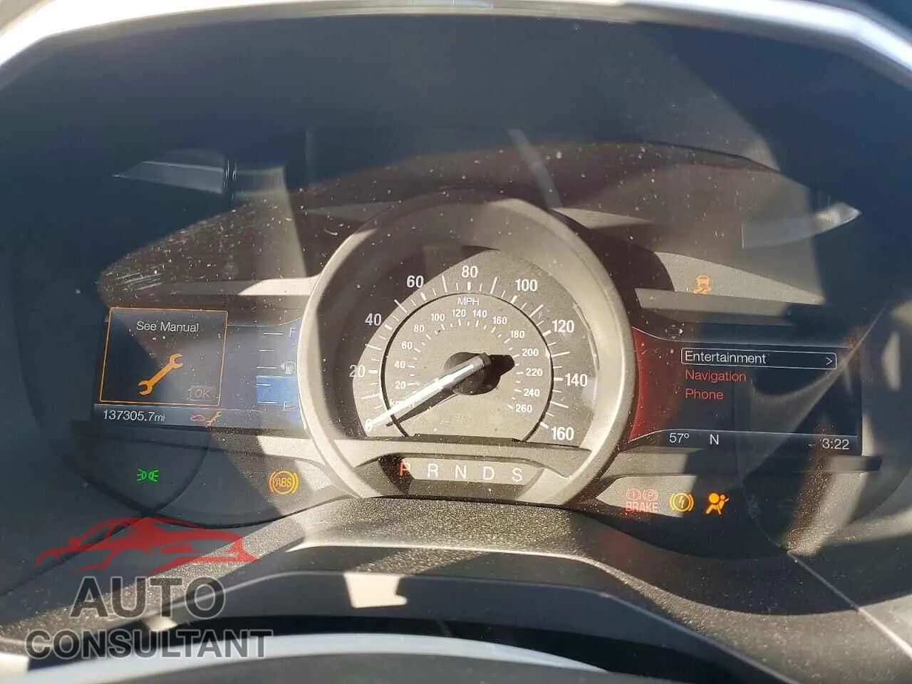 2017 FORD EDGE Damaged VIN 2FMPK4K90HBC12141 – trunk area 2017 FORD EDGE Damaged VIN 2FMPK4K90HBC12141 – trunk area