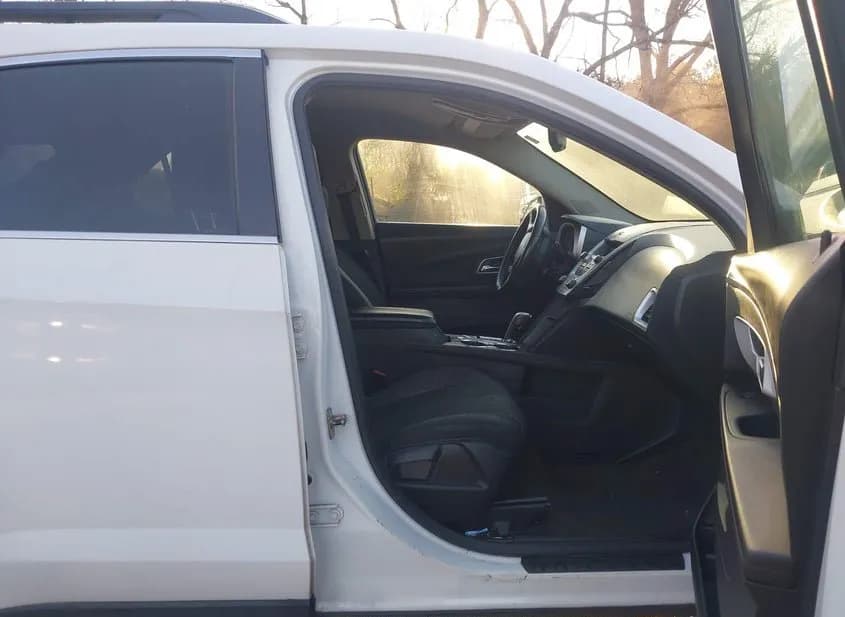 2011 CHEVROLET Equinox Used VIN 2GNALDEC8B1250400 – exterior detail 2011 CHEVROLET Equinox Used VIN 2GNALDEC8B1250400 – exterior detail