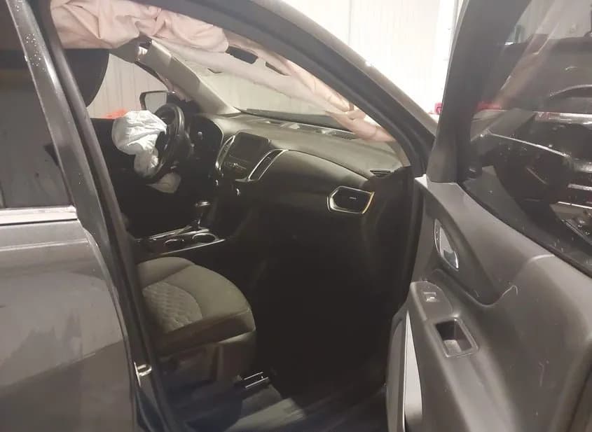 2020 CHEVROLET Equinox Used VIN 2GNAXUEV7L6253346 – photo 13 2020 CHEVROLET Equinox Used VIN 2GNAXUEV7L6253346 – photo 13