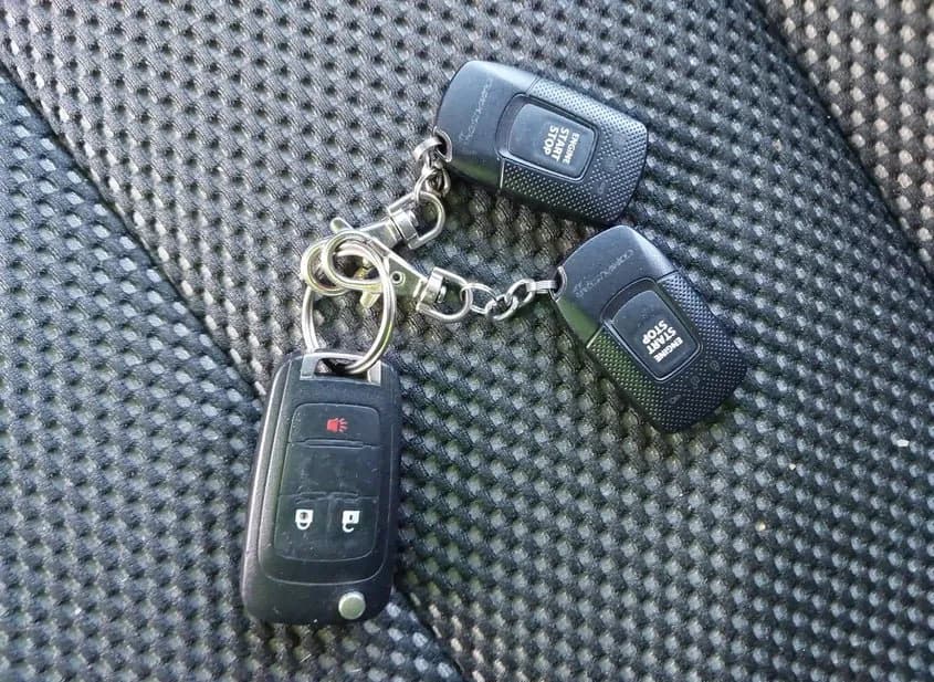 2017 CHEVROLET Equinox Used VIN 2GNFLEEK7H6224823 – engine bay 2017 CHEVROLET Equinox Used VIN 2GNFLEEK7H6224823 – engine bay