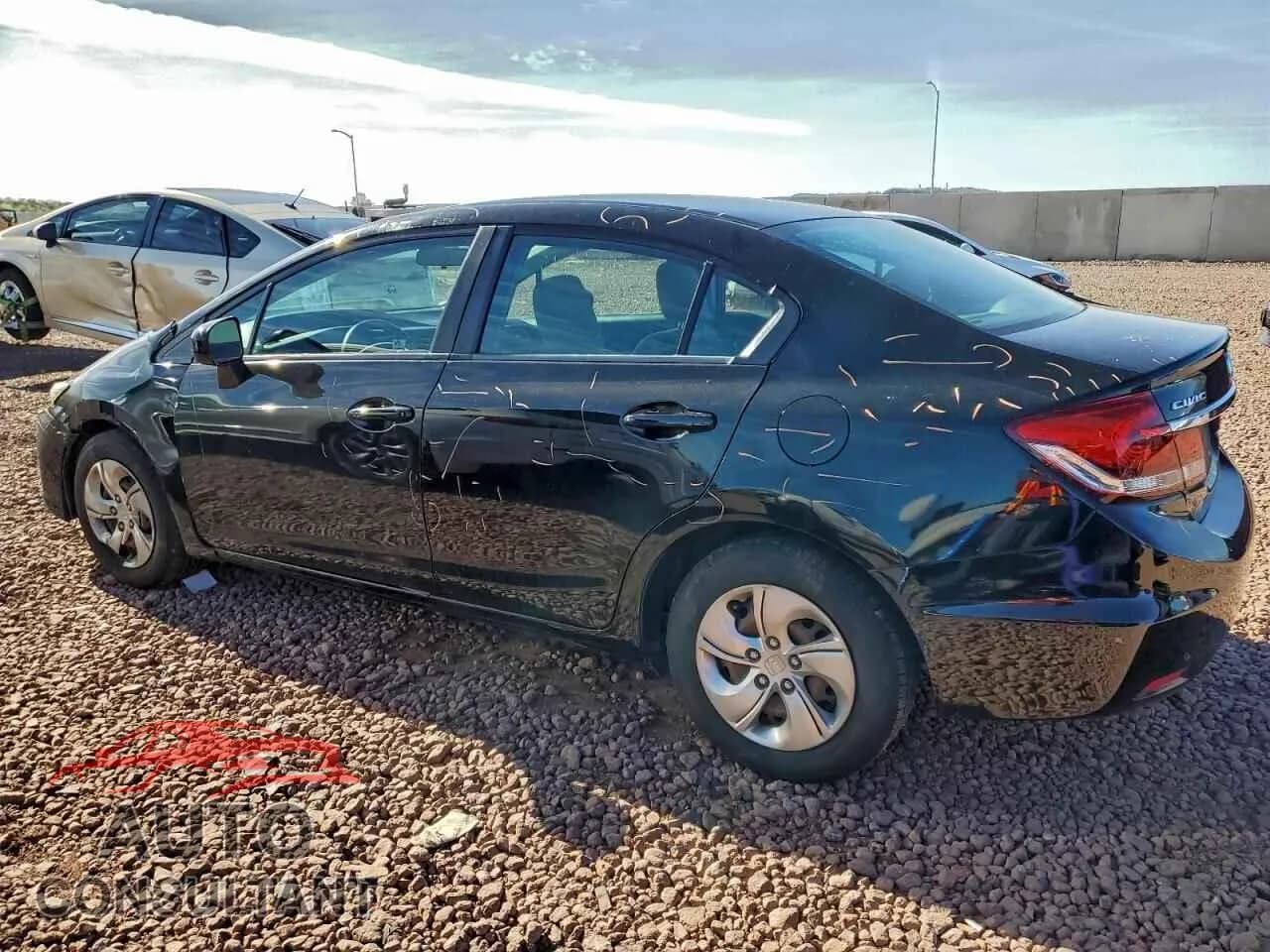 2014 HONDA CIVIC Damaged VIN 2HGFB2F52EH558178 – rear exterior 2014 HONDA CIVIC Damaged VIN 2HGFB2F52EH558178 – rear exterior