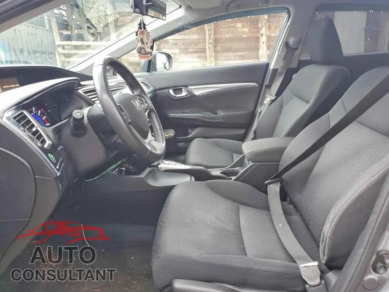 2015 HONDA CIVIC Damaged VIN 2HGFB2F54FH039862 – exterior detail 2015 HONDA CIVIC Damaged VIN 2HGFB2F54FH039862 – exterior detail