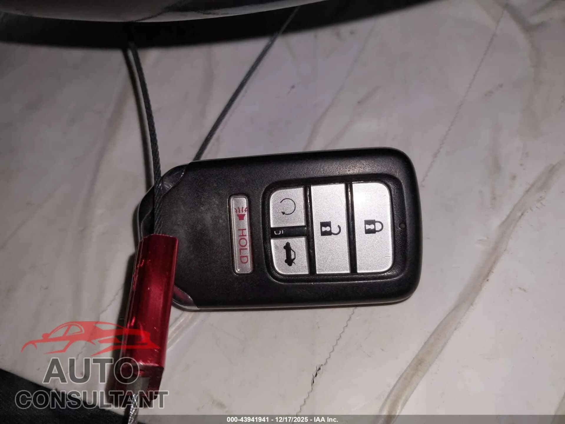 2019 HONDA CIVIC Damaged VIN 2HGFC2F82KH535986 – photo 11 2019 HONDA CIVIC Damaged VIN 2HGFC2F82KH535986 – photo 11