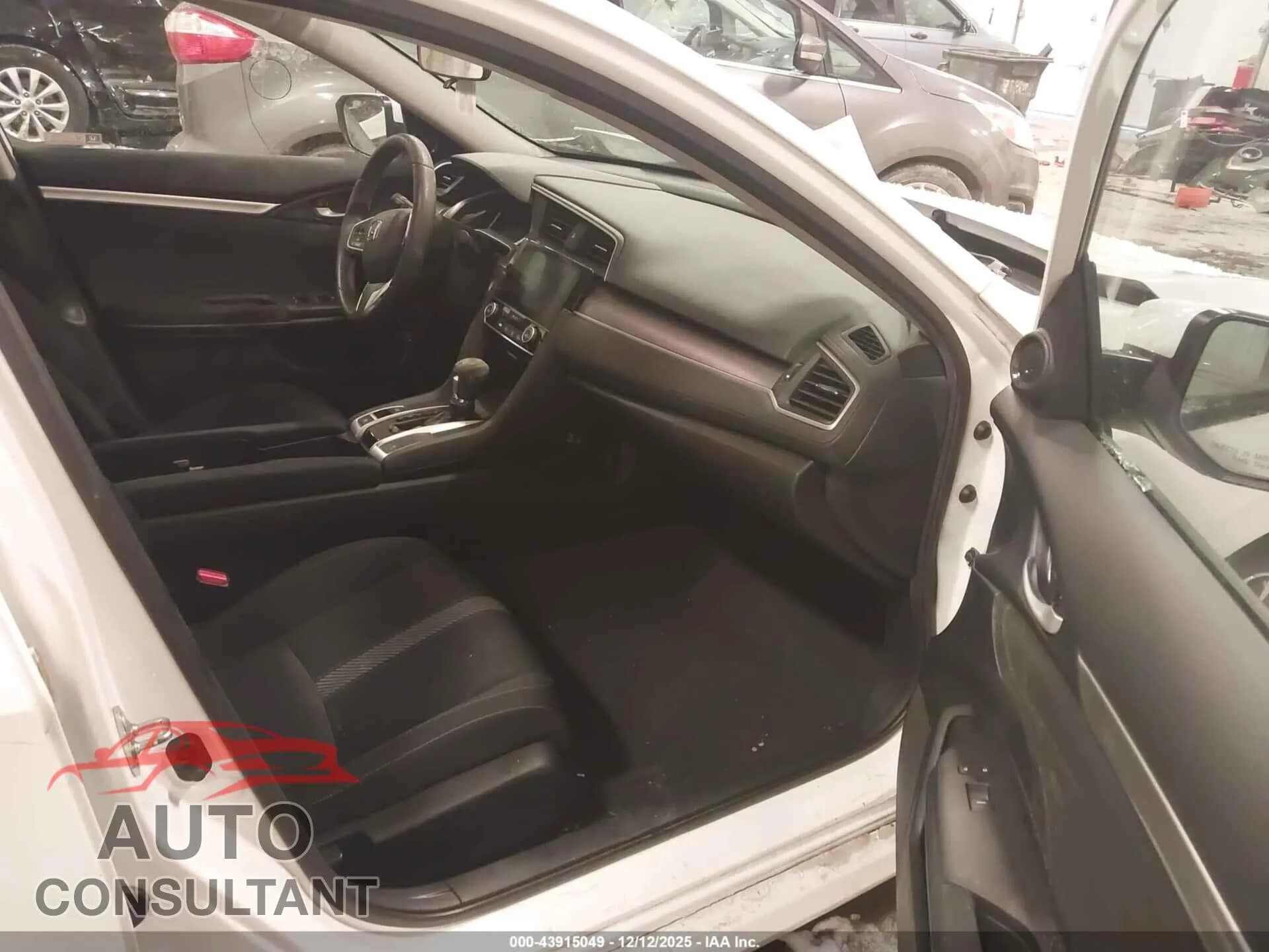 2018 HONDA CIVIC Damaged VIN 2HGFC2F83JH553816 – interior seats 2018 HONDA CIVIC Damaged VIN 2HGFC2F83JH553816 – interior seats