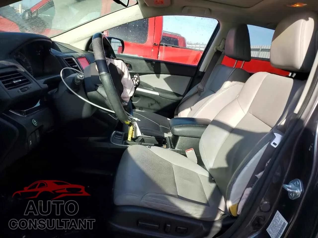 2015 HONDA CRV Damaged VIN 2HKRM4H76FH637989 – exterior detail 2015 HONDA CRV Damaged VIN 2HKRM4H76FH637989 – exterior detail