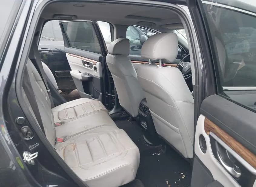 2017 HONDA CR-V Used VIN 2HKRW2H86HH665799 – rear exterior 2017 HONDA CR-V Used VIN 2HKRW2H86HH665799 – rear exterior