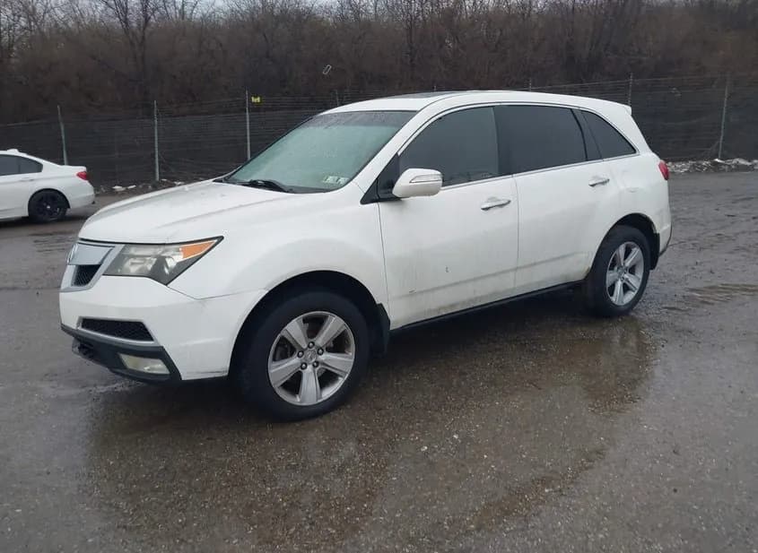 2010 ACURA MDX Used VIN 2HNYD2H42AH534540 – trunk area 2010 ACURA MDX Used VIN 2HNYD2H42AH534540 – trunk area