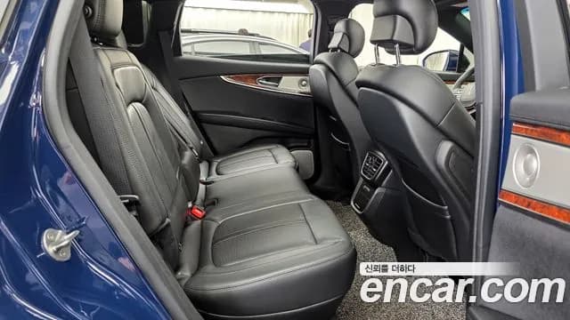2020 Lincoln Nautilus 1st Gen 2.7 202A AWD Sold VIN 2LMPJ8KP0LBL32544 – interior seats 2020 Lincoln Nautilus 1st Gen 2.7 202A AWD Sold VIN 2LMPJ8KP0LBL32544 – interior seats