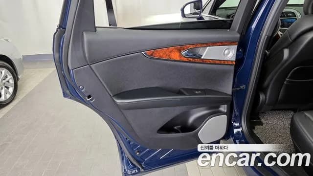 2020 Lincoln Nautilus 1st Gen 2.7 202A AWD Sold VIN 2LMPJ8KP0LBL32544 – exterior detail 2020 Lincoln Nautilus 1st Gen 2.7 202A AWD Sold VIN 2LMPJ8KP0LBL32544 – exterior detail