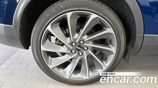 2020 Lincoln Nautilus 1st Gen 2.7 202A AWD Sold VIN 2LMPJ8KP0LBL32544 – trunk area 2020 Lincoln Nautilus 1st Gen 2.7 202A AWD Sold VIN 2LMPJ8KP0LBL32544 – trunk area