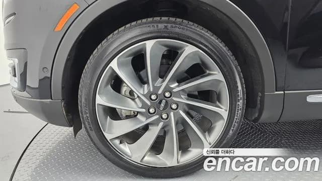 2020 Lincoln Nautilus 1st Gen 2.7 202A AWD Sold VIN 2LMPJ8KP6LBL32791 – photo 12 2020 Lincoln Nautilus 1st Gen 2.7 202A AWD Sold VIN 2LMPJ8KP6LBL32791 – photo 12