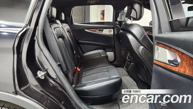 2019 Lincoln Nautilus 1st Gen 2.7 Reserve AWD Sold VIN 2LMPJ8LP1KBL37099 – exterior detail 2019 Lincoln Nautilus 1st Gen 2.7 Reserve AWD Sold VIN 2LMPJ8LP1KBL37099 – exterior detail