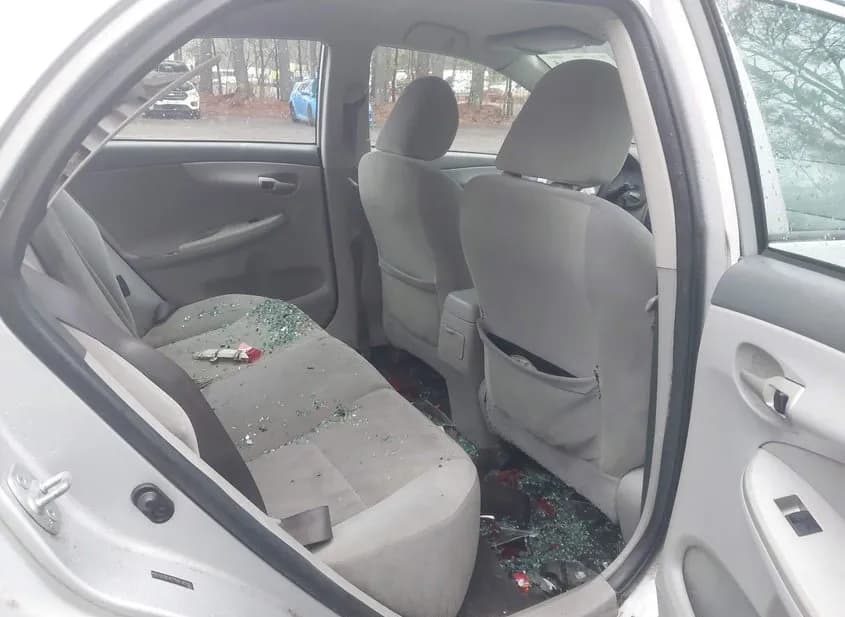 2010 TOYOTA Corolla Used VIN 2T1BU4EE0AC483182 – dashboard 2010 TOYOTA Corolla Used VIN 2T1BU4EE0AC483182 – dashboard