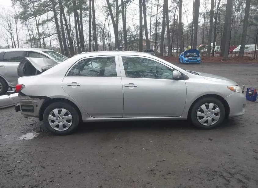 2010 TOYOTA Corolla Used VIN 2T1BU4EE0AC483182 – photo 13 2010 TOYOTA Corolla Used VIN 2T1BU4EE0AC483182 – photo 13