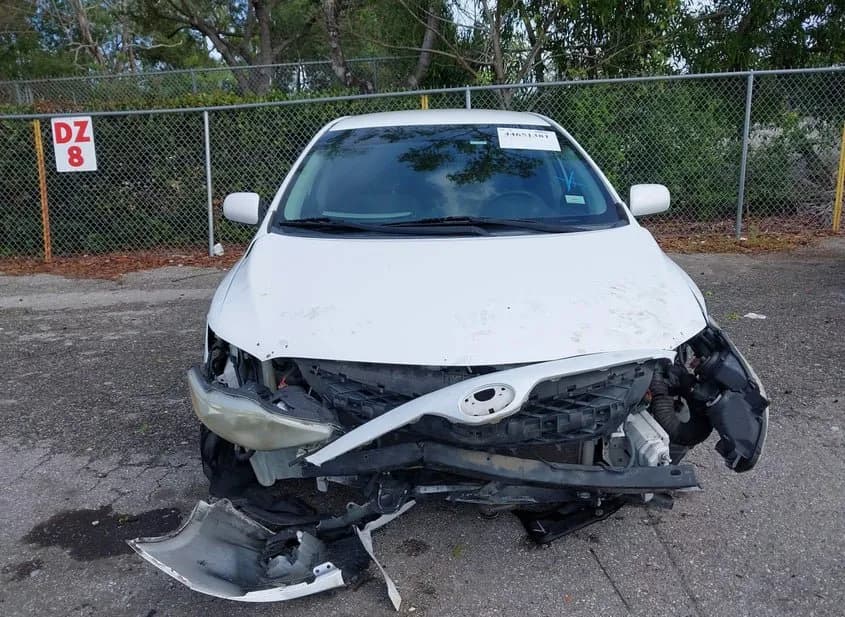2013 TOYOTA Corolla Used VIN 2T1BU4EE6DC011587 – trunk area 2013 TOYOTA Corolla Used VIN 2T1BU4EE6DC011587 – trunk area