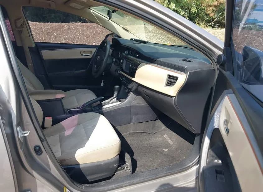 2014 TOYOTA Corolla Used VIN 2T1BURHE4EC208994 – interior seats 2014 TOYOTA Corolla Used VIN 2T1BURHE4EC208994 – interior seats