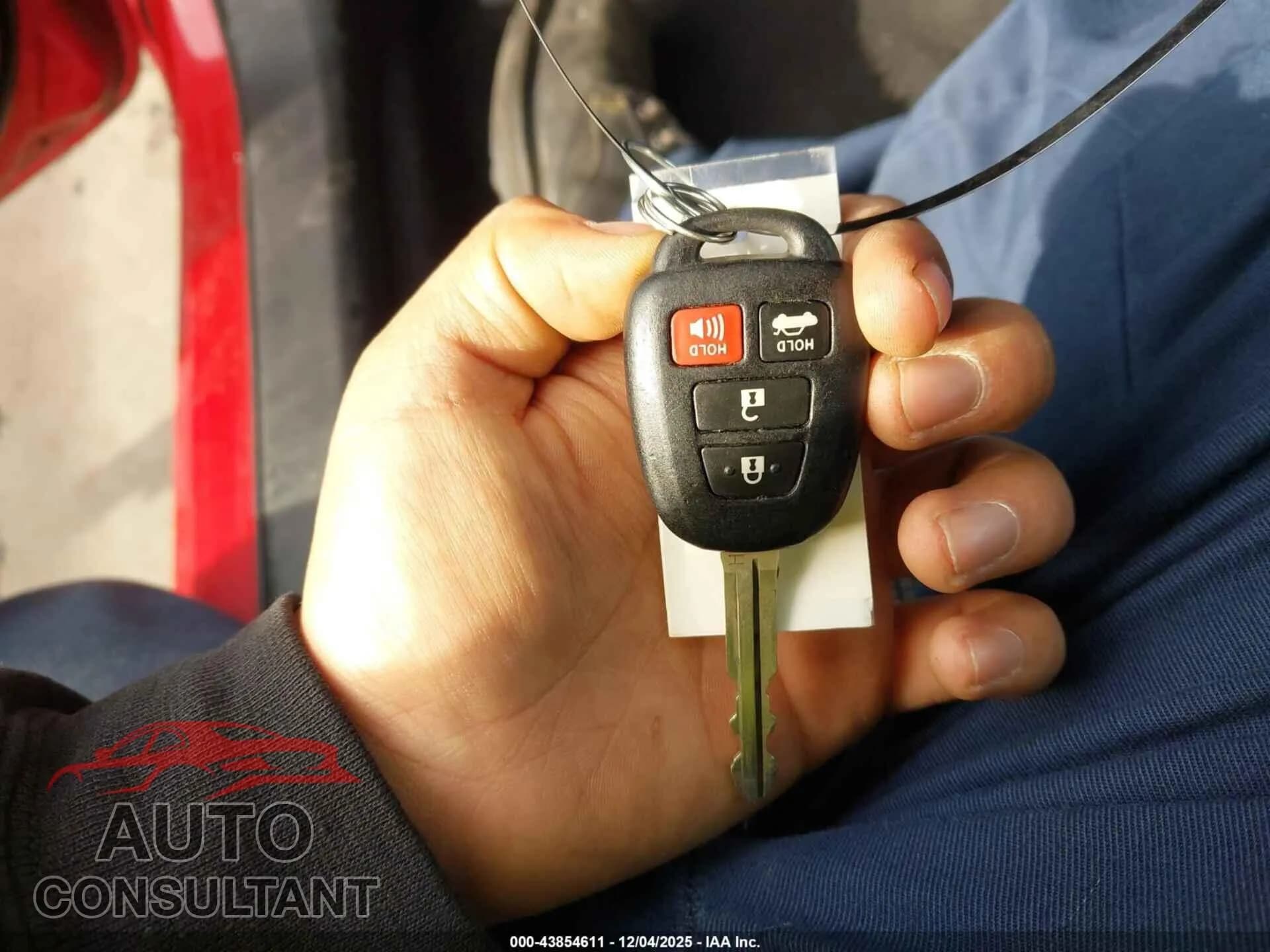 2016 TOYOTA COROLLA Damaged VIN 2T1BURHE4GC575770 – photo 11 2016 TOYOTA COROLLA Damaged VIN 2T1BURHE4GC575770 – photo 11