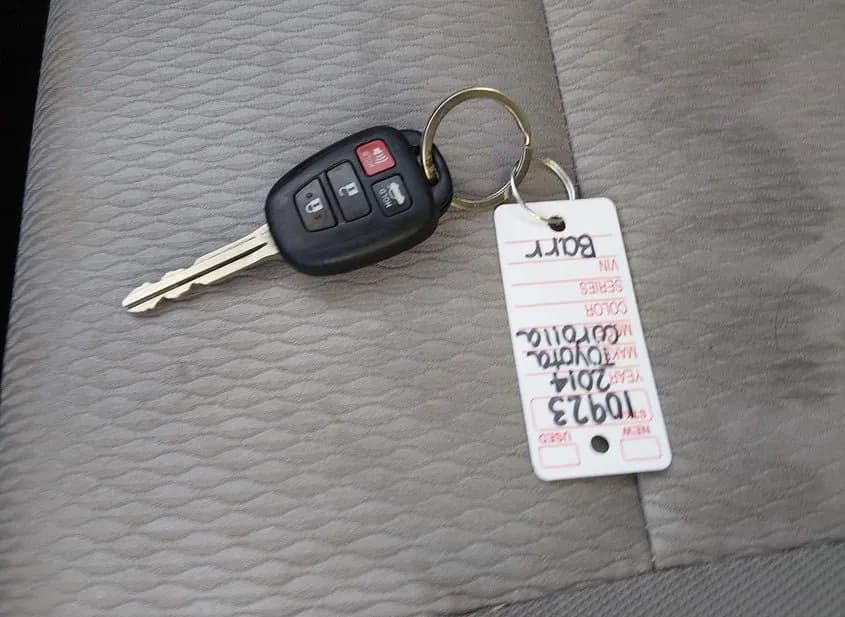 2014 TOYOTA Corolla Used VIN 2T1BURHE8EC099536 – engine bay 2014 TOYOTA Corolla Used VIN 2T1BURHE8EC099536 – engine bay