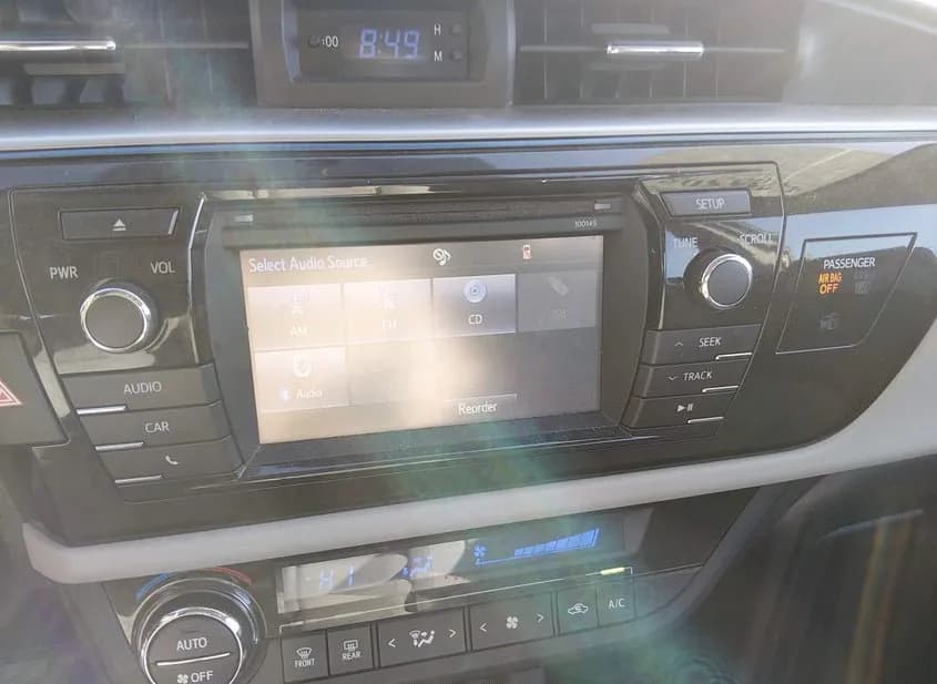 2014 TOYOTA Corolla Used VIN 2T1BURHE8EC099536 – photo 21 2014 TOYOTA Corolla Used VIN 2T1BURHE8EC099536 – photo 21