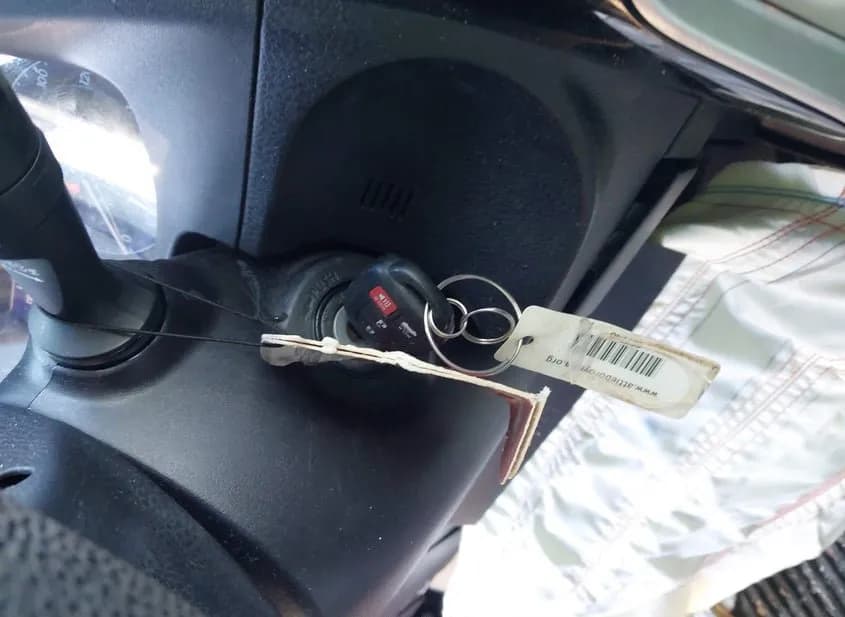 2018 TOYOTA Corolla Used VIN 2T1BURHE8JC002085 – photo 11 2018 TOYOTA Corolla Used VIN 2T1BURHE8JC002085 – photo 11