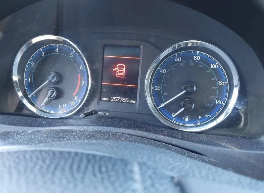 2018 TOYOTA Corolla Used VIN 2T1BURHE8JC002085 – photo 16 2018 TOYOTA Corolla Used VIN 2T1BURHE8JC002085 – photo 16