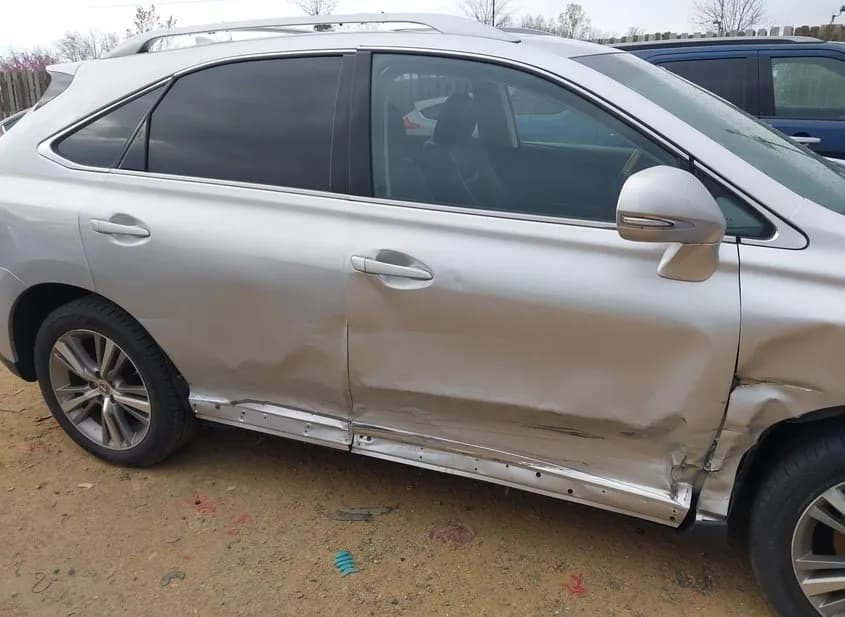 2015 LEXUS RX Used VIN 2T2BC1BA8FC006117 – trunk area 2015 LEXUS RX Used VIN 2T2BC1BA8FC006117 – trunk area