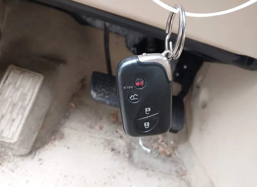 2014 LEXUS RX Used VIN 2T2BK1BA6EC226227 – undercarriage 2014 LEXUS RX Used VIN 2T2BK1BA6EC226227 – undercarriage