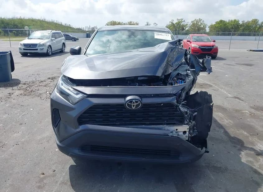 2024 TOYOTA RAV4 Used VIN 2T3H1RFV5RC265580 – photo 15 2024 TOYOTA RAV4 Used VIN 2T3H1RFV5RC265580 – photo 15