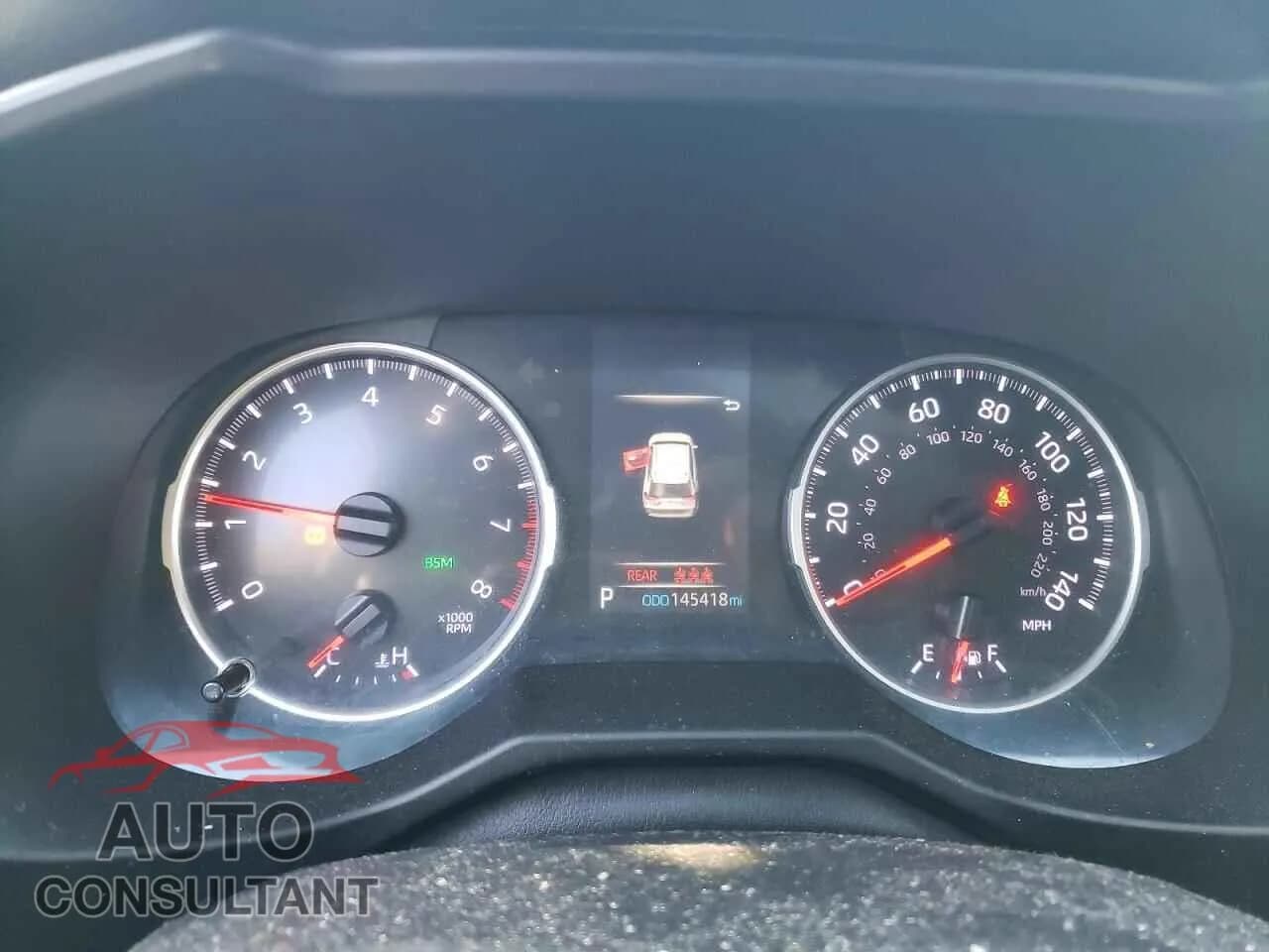 2020 TOYOTA RAV4 Used VIN 2T3P1RFV3LC104633 – trunk area 2020 TOYOTA RAV4 Used VIN 2T3P1RFV3LC104633 – trunk area