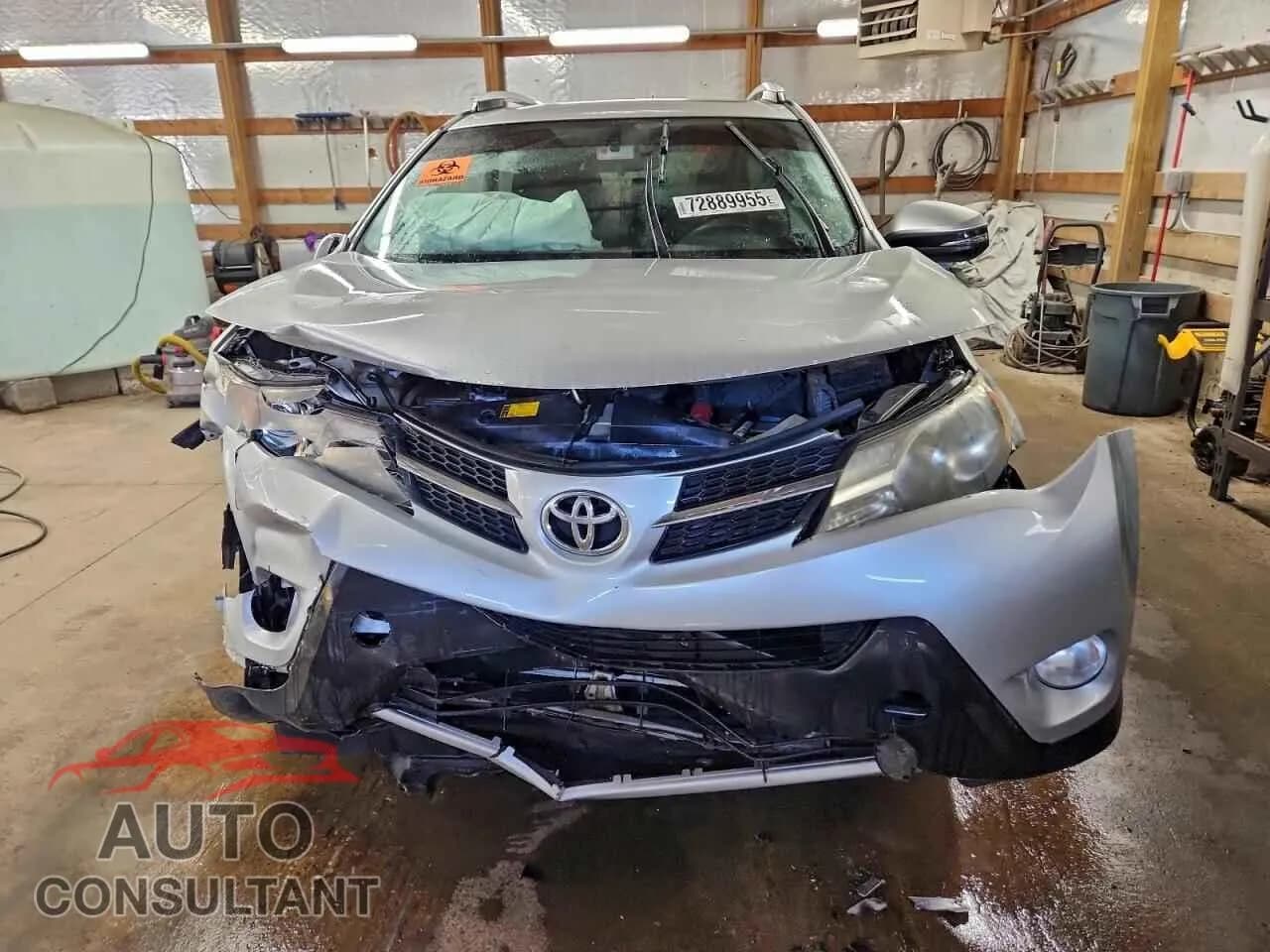 2013 TOYOTA RAV4 Damaged VIN 2T3RFREV8DW048636 – interior seats 2013 TOYOTA RAV4 Damaged VIN 2T3RFREV8DW048636 – interior seats