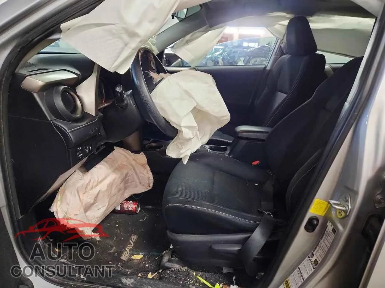 2013 TOYOTA RAV4 Damaged VIN 2T3RFREV8DW048636 – exterior detail 2013 TOYOTA RAV4 Damaged VIN 2T3RFREV8DW048636 – exterior detail