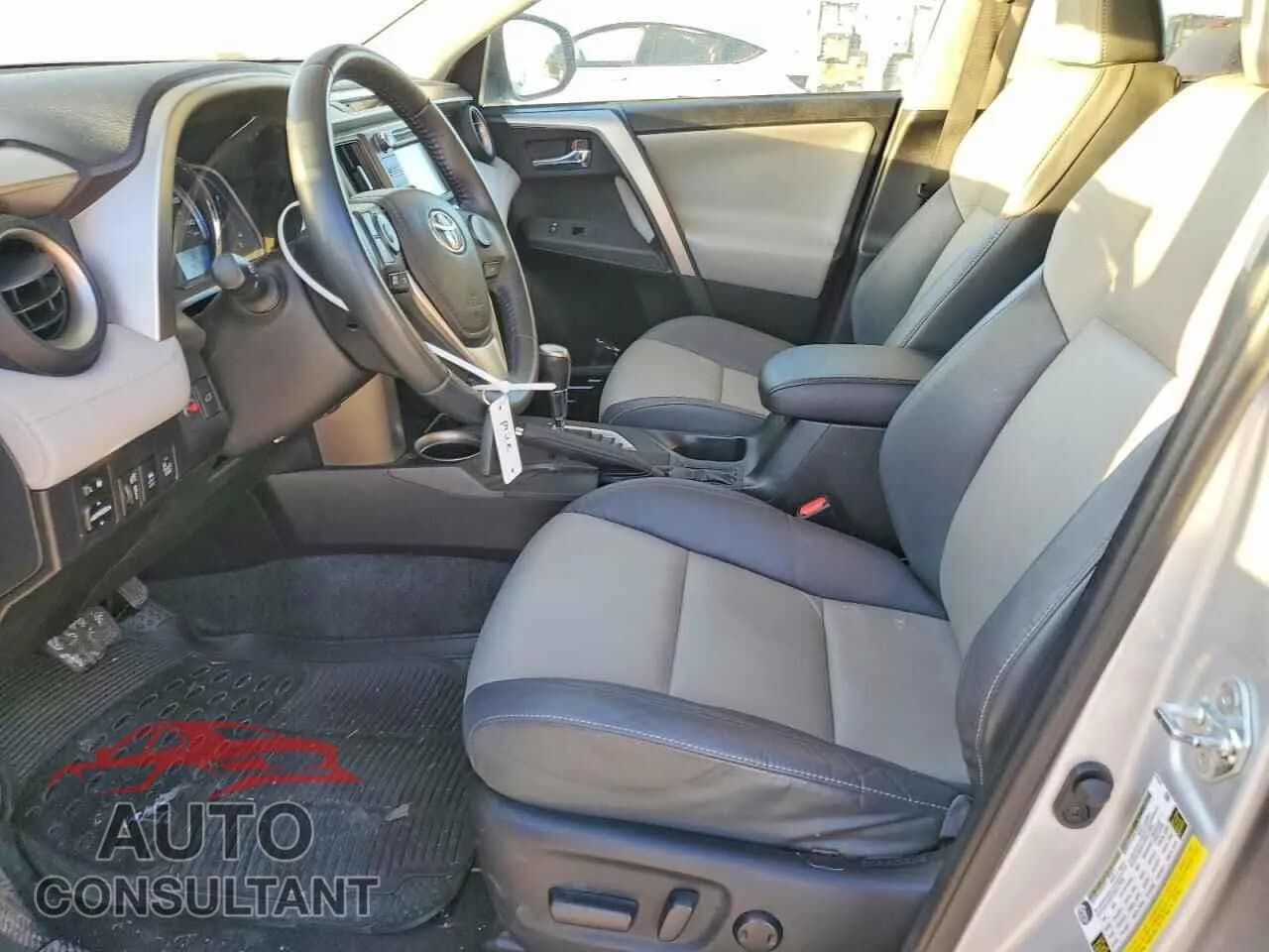 2015 TOYOTA RAV4 Damaged VIN 2T3YFREV7FW158737 – exterior detail 2015 TOYOTA RAV4 Damaged VIN 2T3YFREV7FW158737 – exterior detail