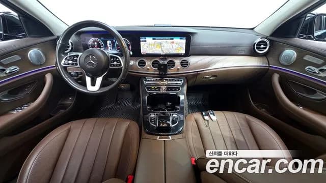 2020 Mercedes-Benz E-Class W213 E300 4MATIC Exclusive Sold VIN 38373733838383838 – exterior detail 2020 Mercedes-Benz E-Class W213 E300 4MATIC Exclusive Sold VIN 38373733838383838 – exterior detail