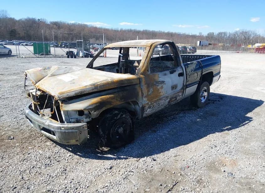 1994 DODGE Ram Used VIN 3B7HC16Y2RM534513 – front exterior 1994 DODGE Ram Used VIN 3B7HC16Y2RM534513 – front exterior