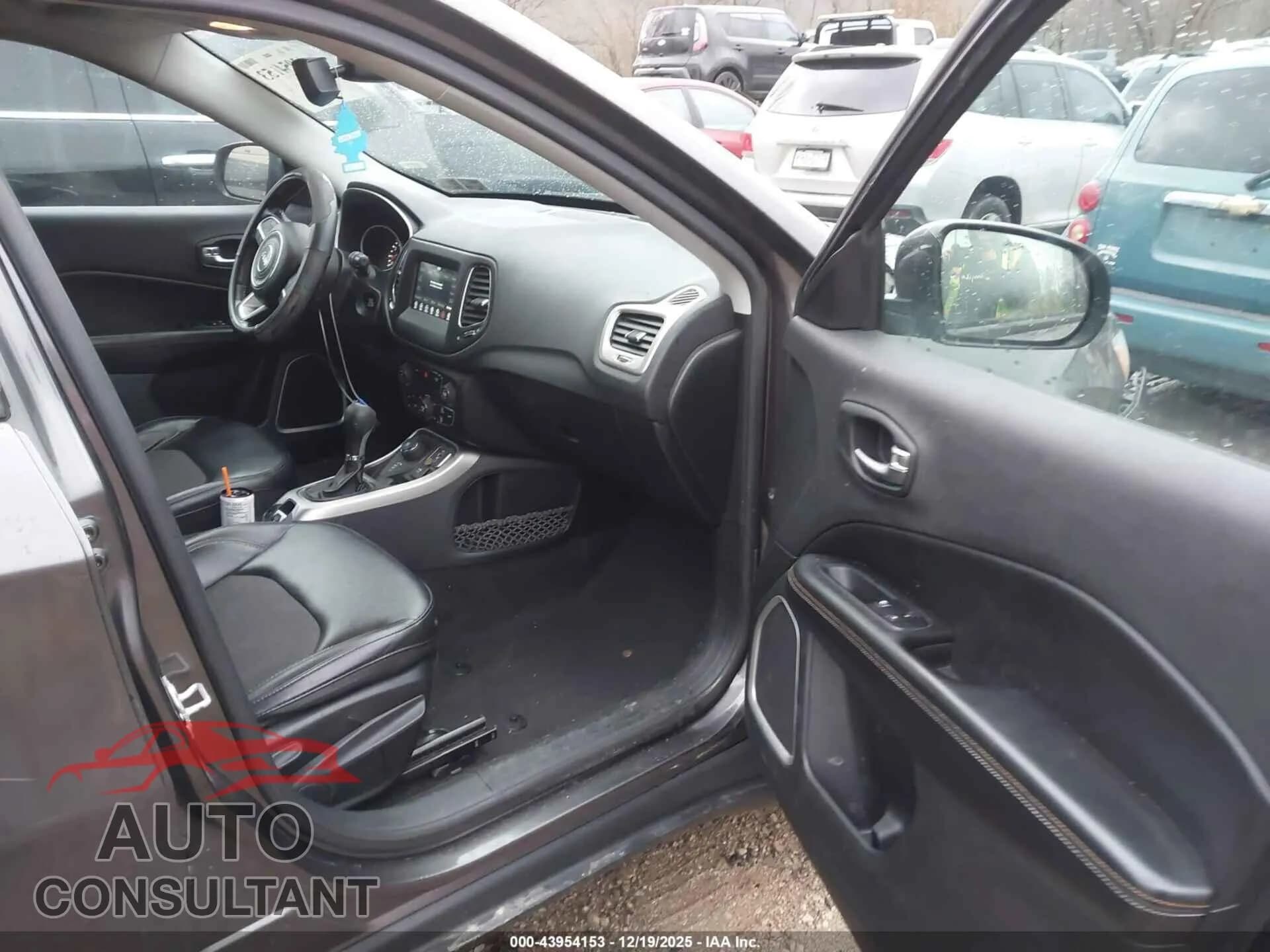 2019 JEEP COMPASS Damaged VIN 3C4NJDBB7KT849699 – interior seats 2019 JEEP COMPASS Damaged VIN 3C4NJDBB7KT849699 – interior seats