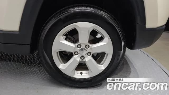 2018 Jeep Compass 2nd Gen 2.4 Limitied AWD Sold VIN 3C4NJDCB2JT478741 – interior seats 2018 Jeep Compass 2nd Gen 2.4 Limitied AWD Sold VIN 3C4NJDCB2JT478741 – interior seats