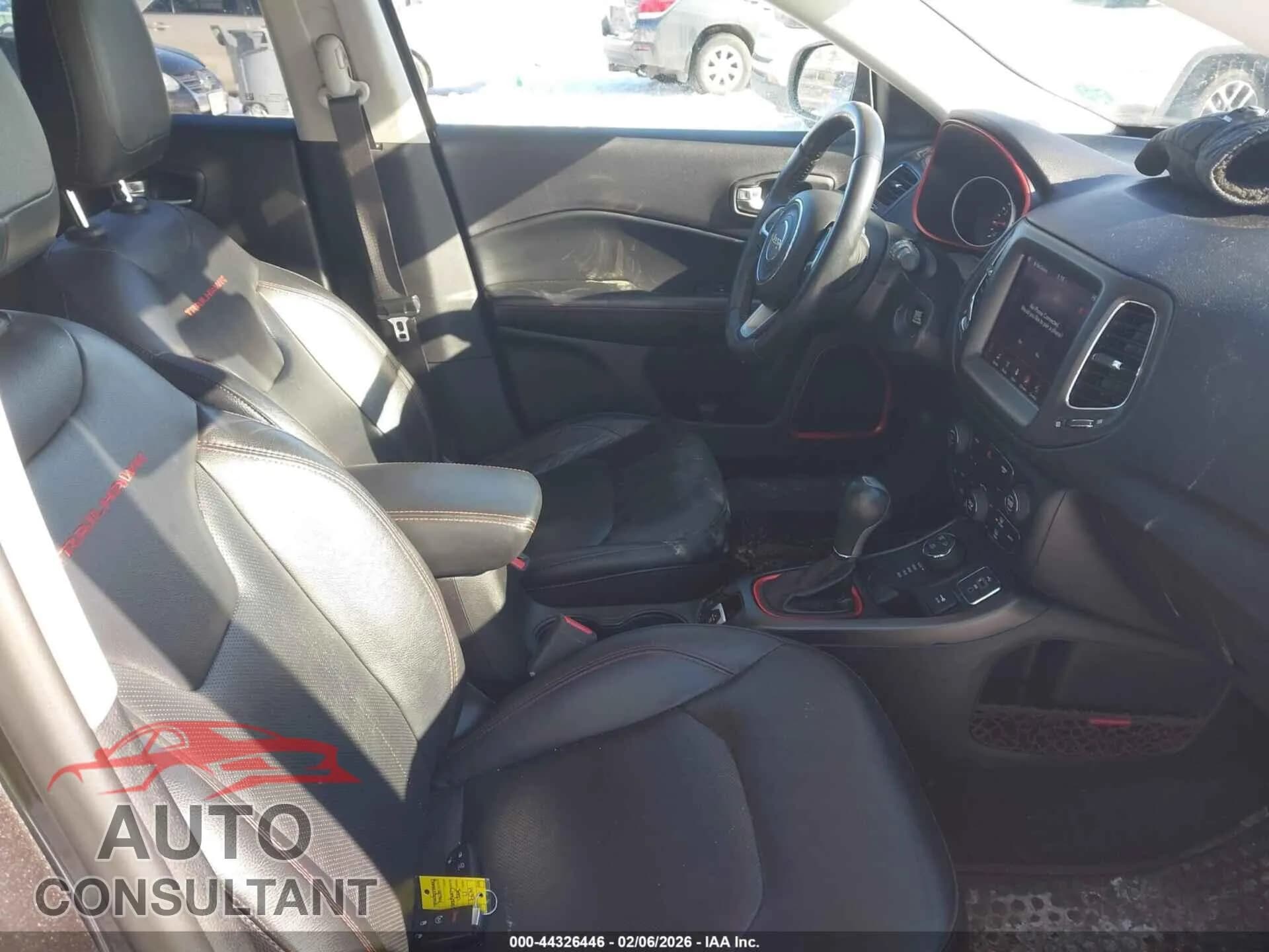 2017 JEEP NEW COMPASS Used VIN 3C4NJDDBXHT681904 – interior seats 2017 JEEP NEW COMPASS Used VIN 3C4NJDDBXHT681904 – interior seats