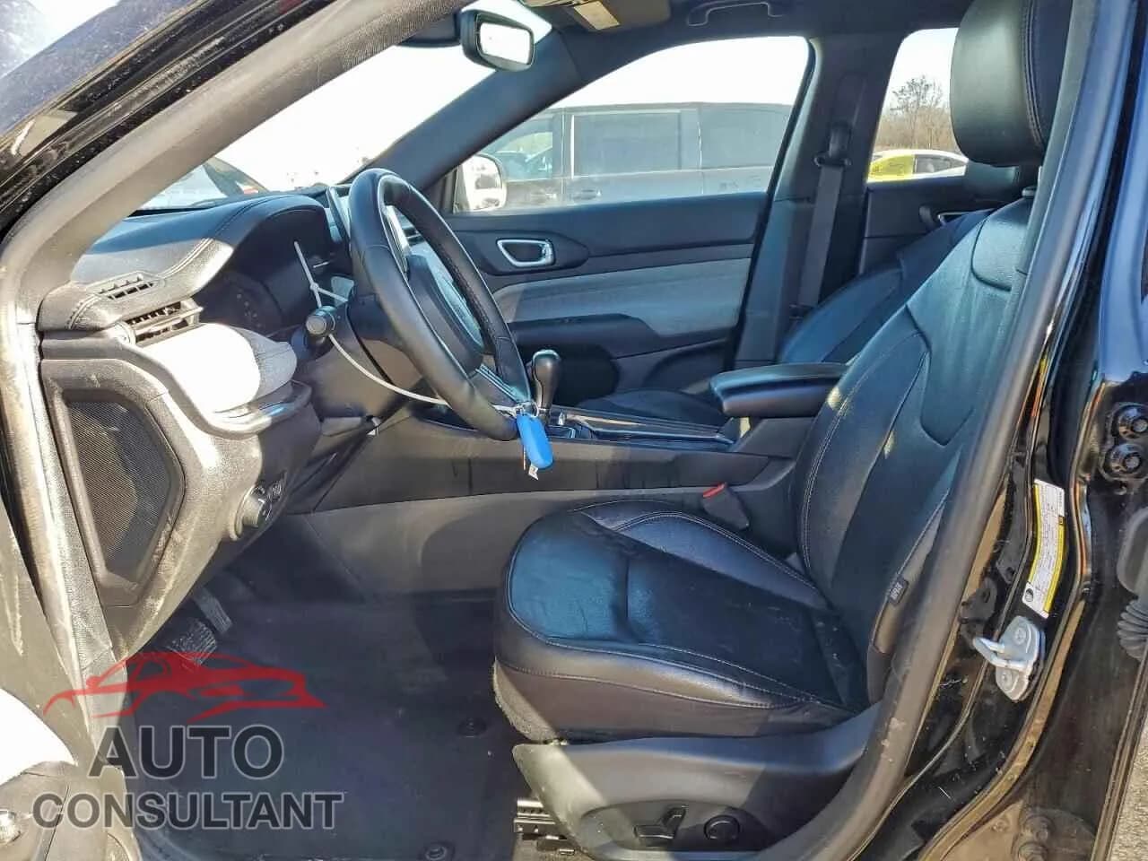 2023 JEEP COMPASS Damaged VIN 3C4NJDFN8PT513832 – exterior detail 2023 JEEP COMPASS Damaged VIN 3C4NJDFN8PT513832 – exterior detail